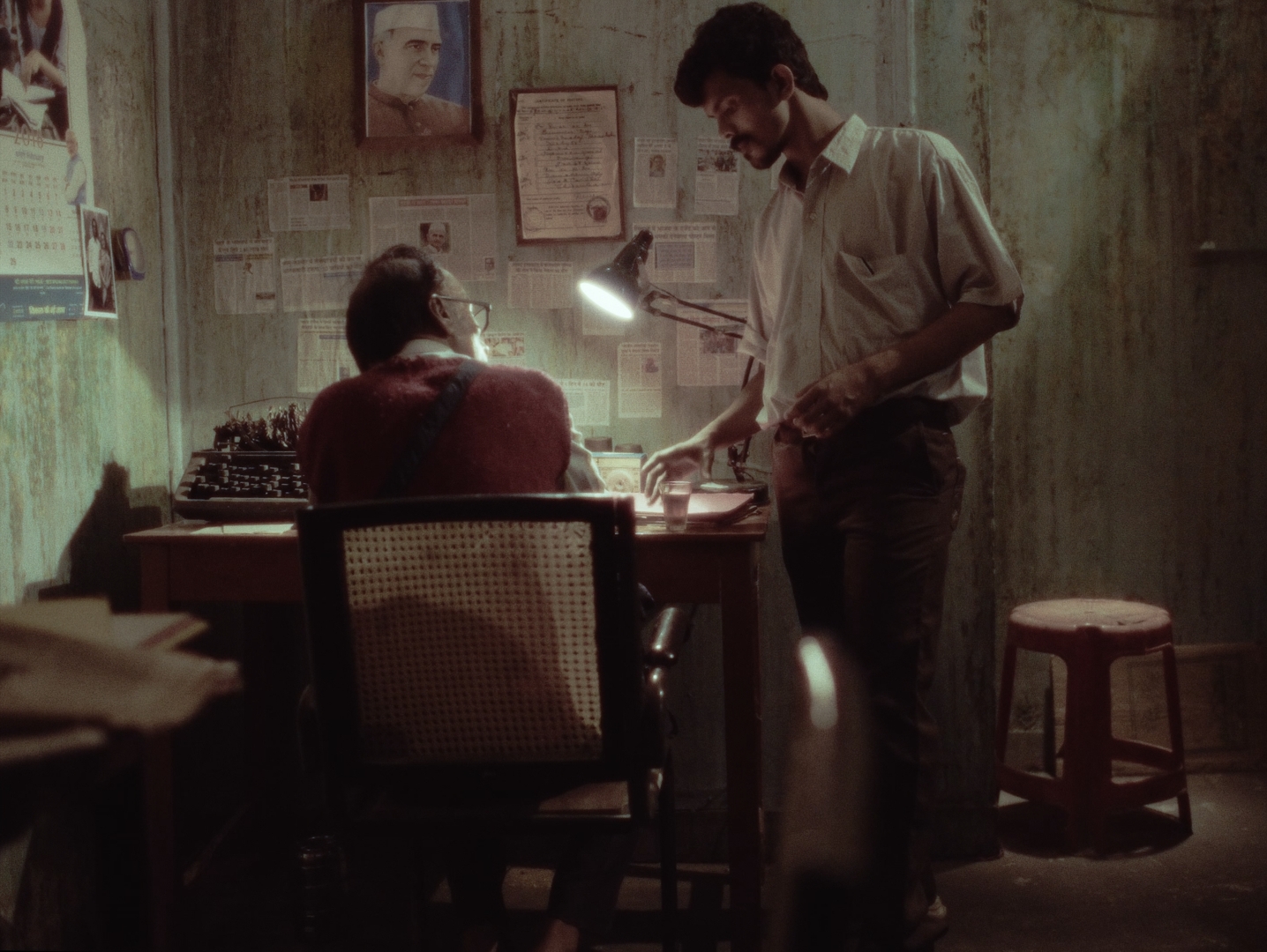 Raahgir Khada Bazaar Mein — short film cinematography frame 3 by Kamal Chhetri